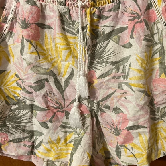 Briggs Floral Print Linen Blend Large Women's Shorts - Picture 3 of 5